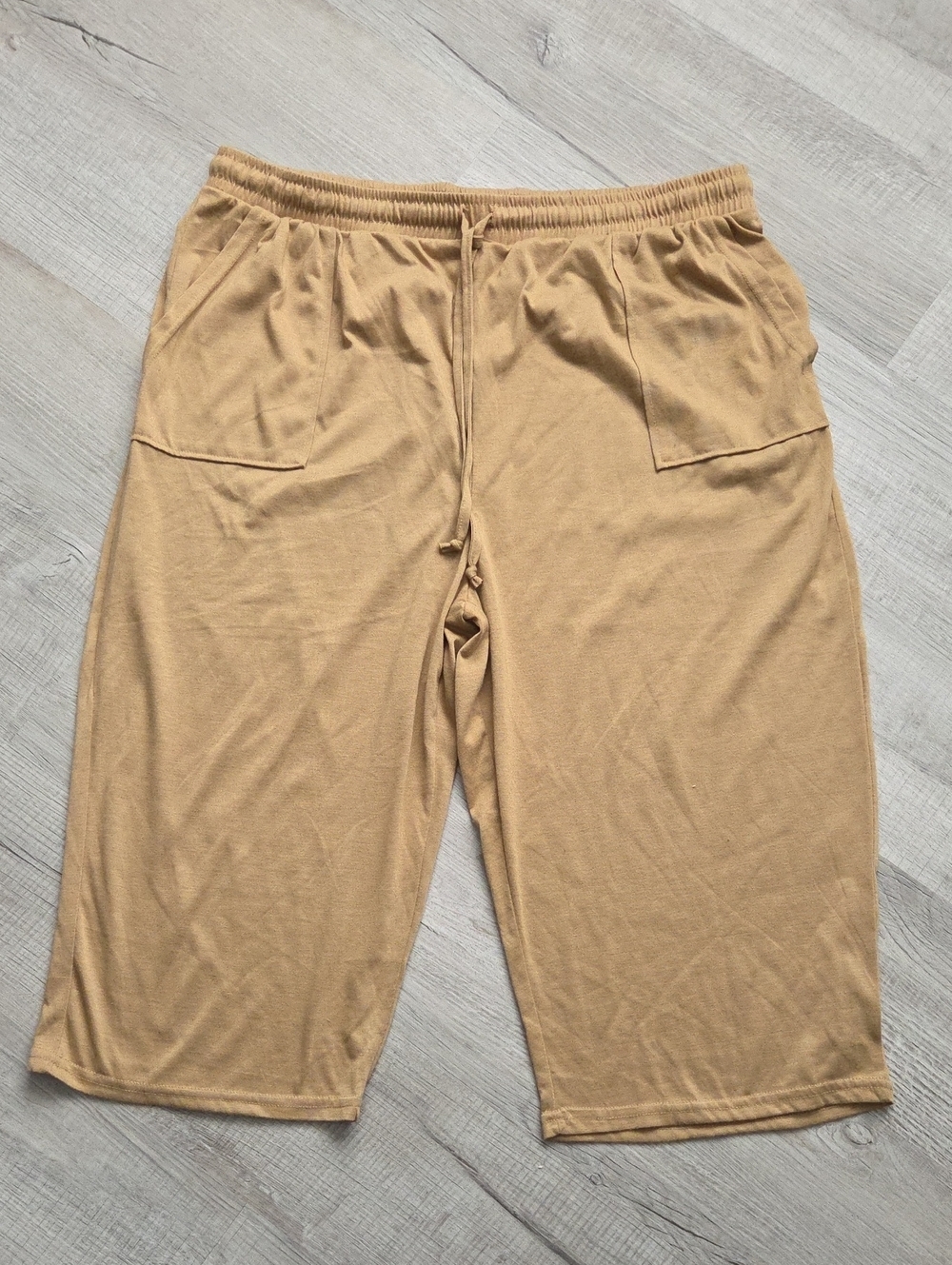 Jennifer Lauren Women’s Tan Capris with Front Pockets 3X